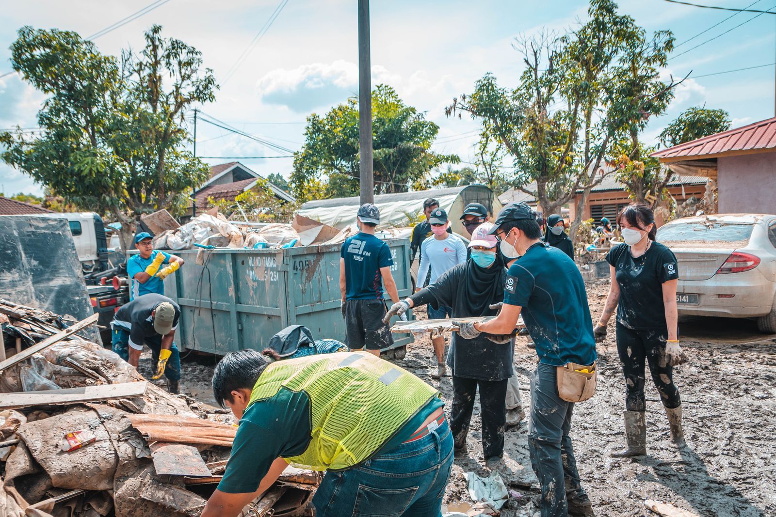 Volunteers sorting supplies